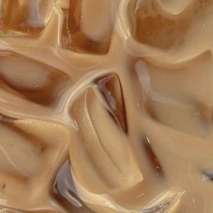 Meet your Posher, Naomi